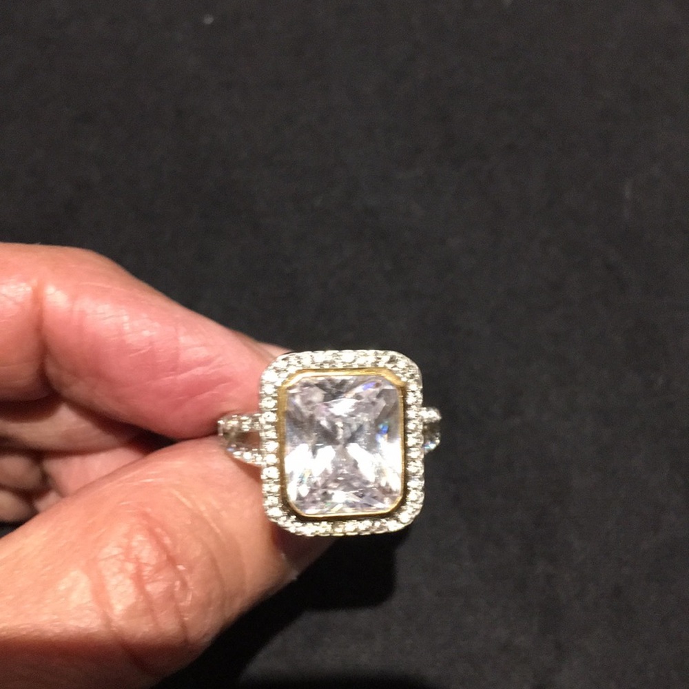 Beautiful Faux Fashion Ring